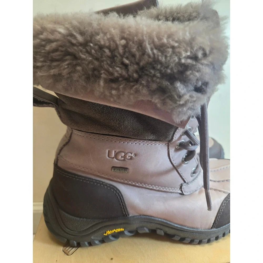 UGG australia adirondack